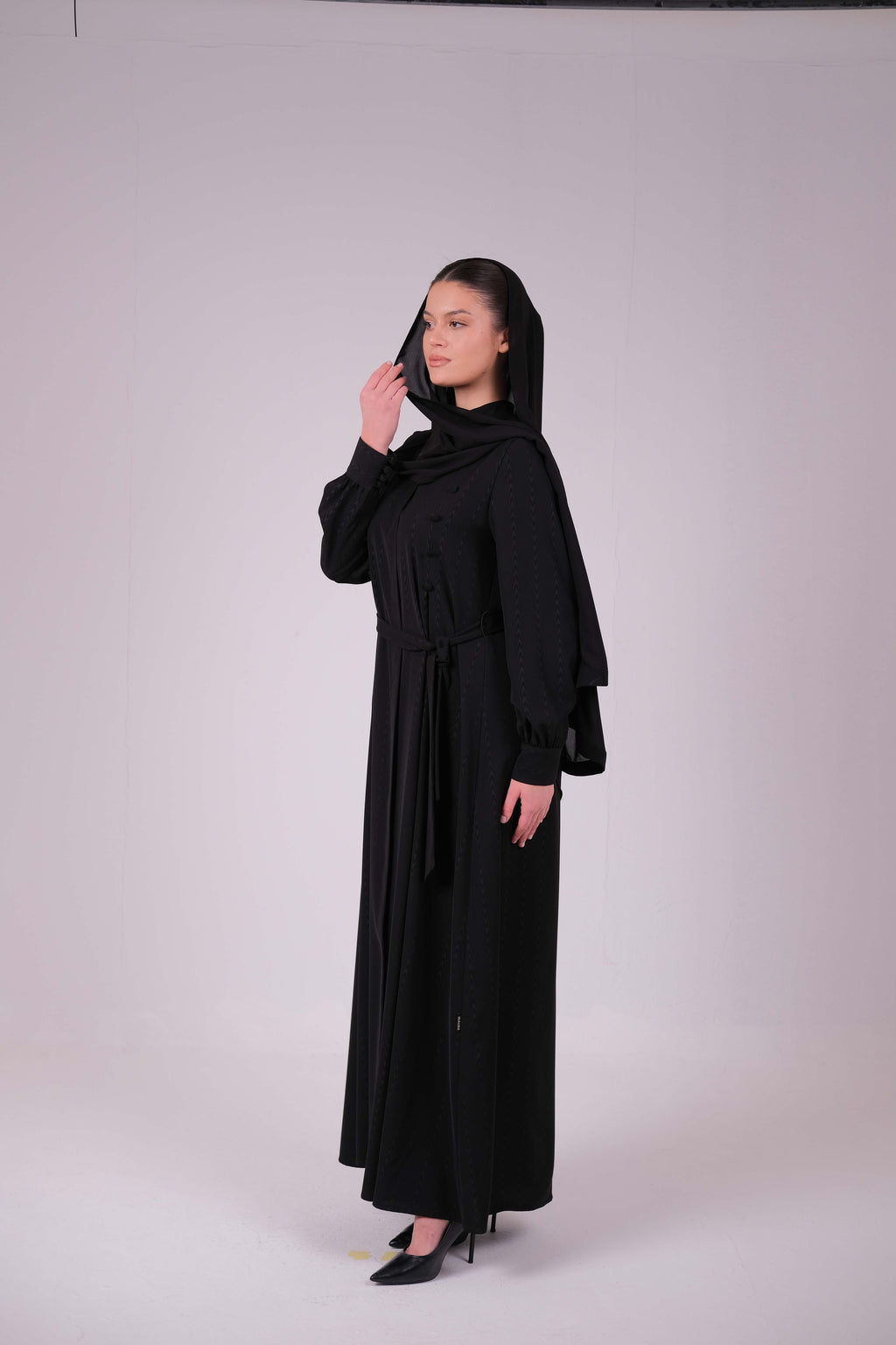Edge Line Abaya