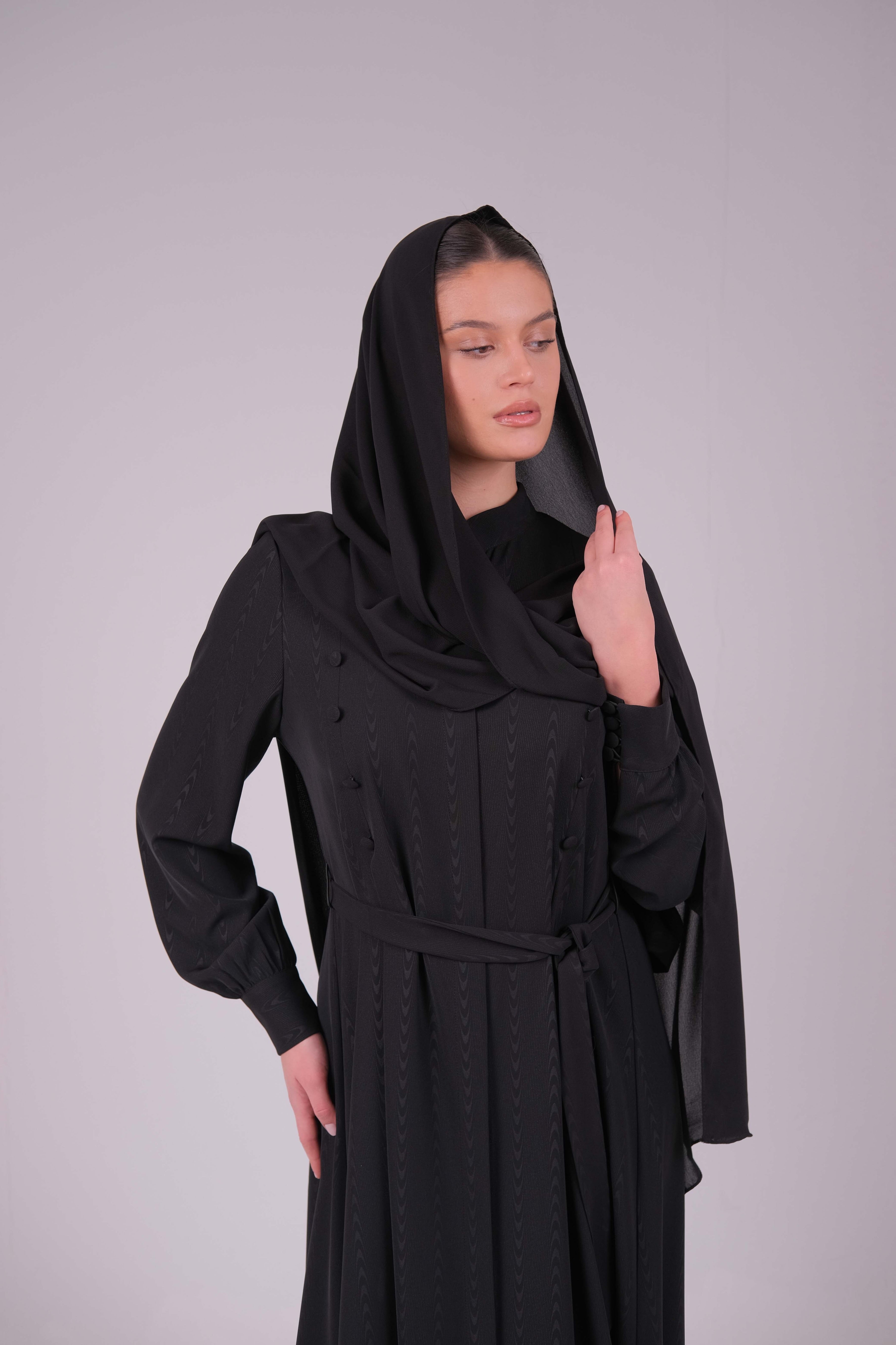 Edge Line Abaya