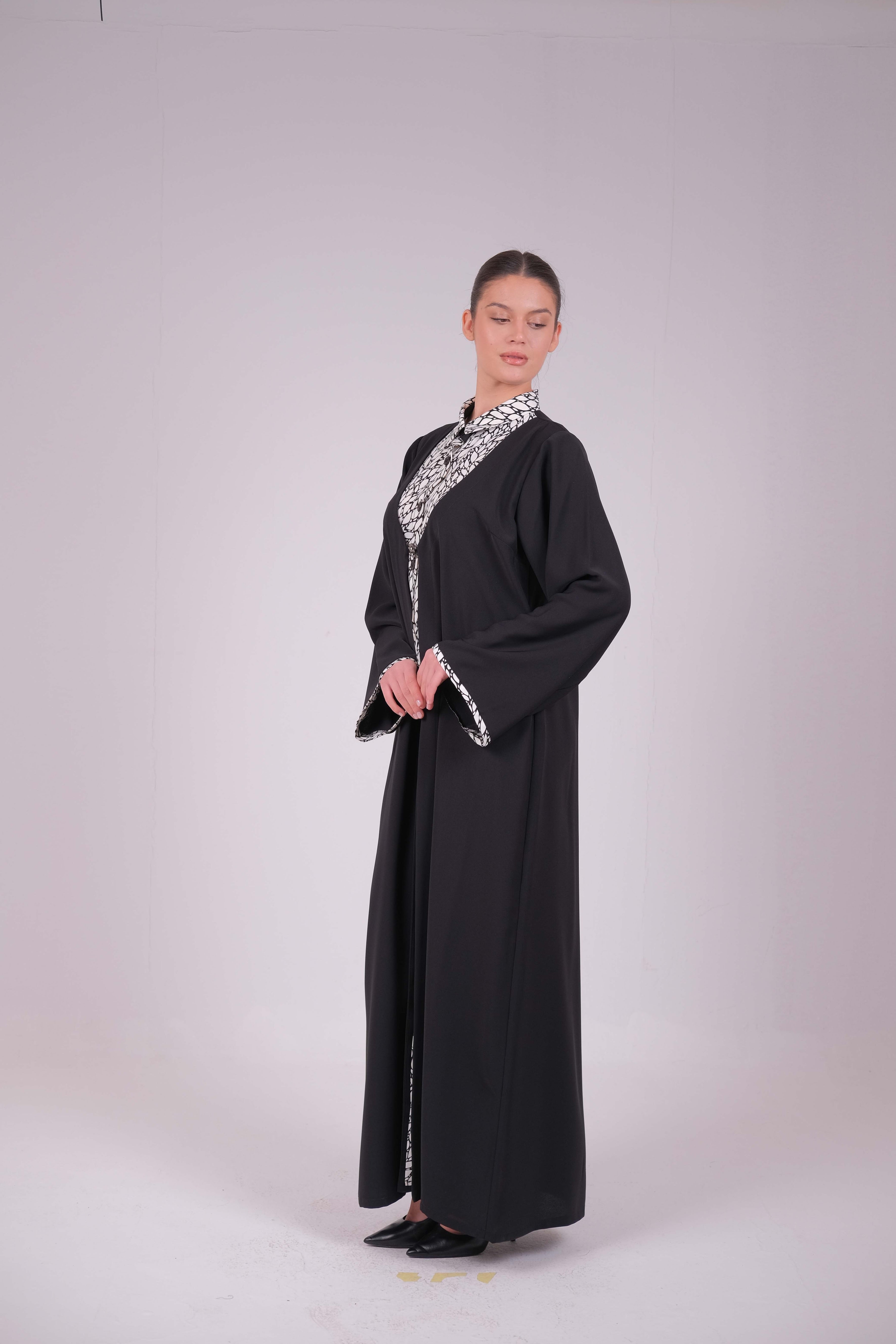 Bloom abaya