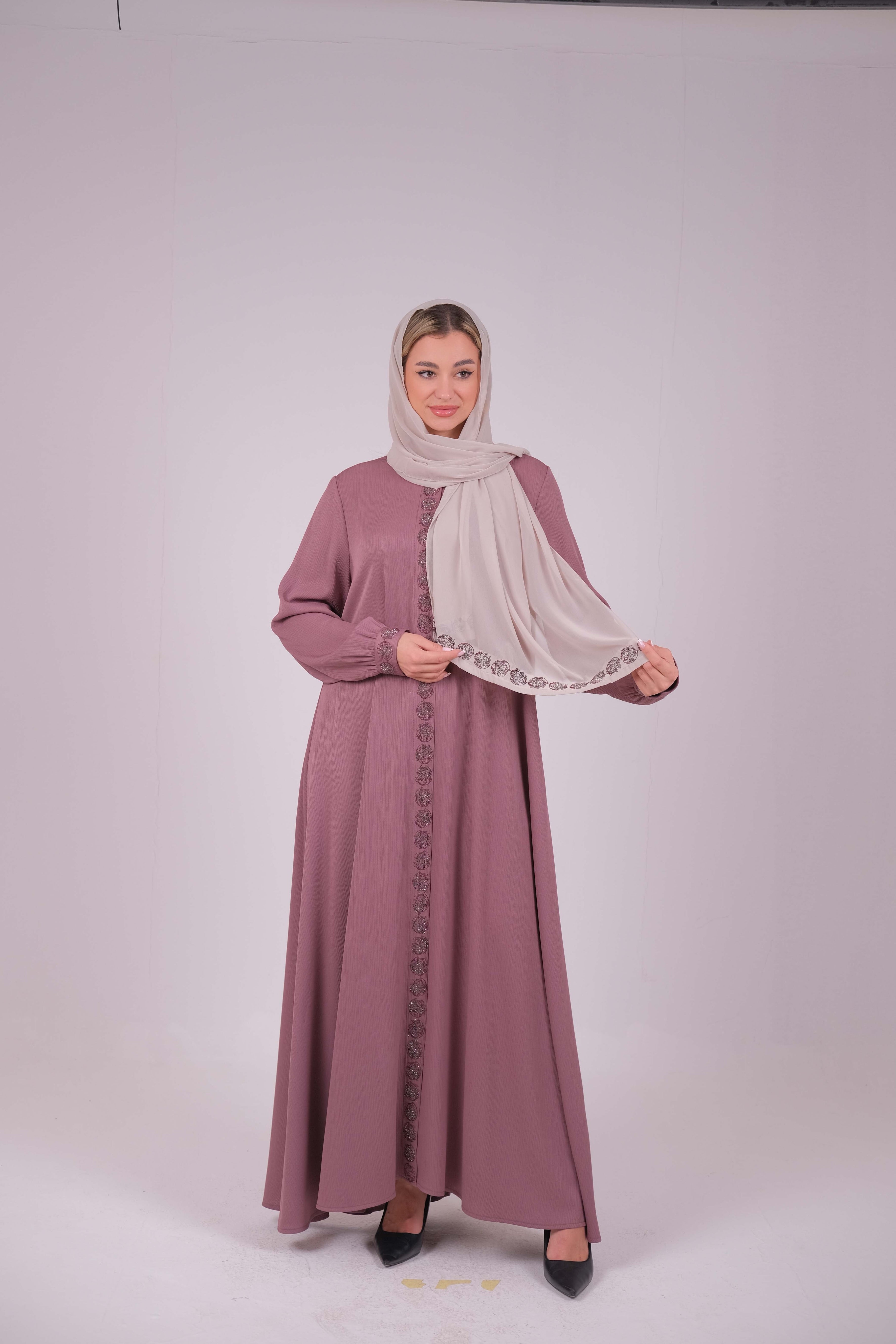 Qamar Abaya