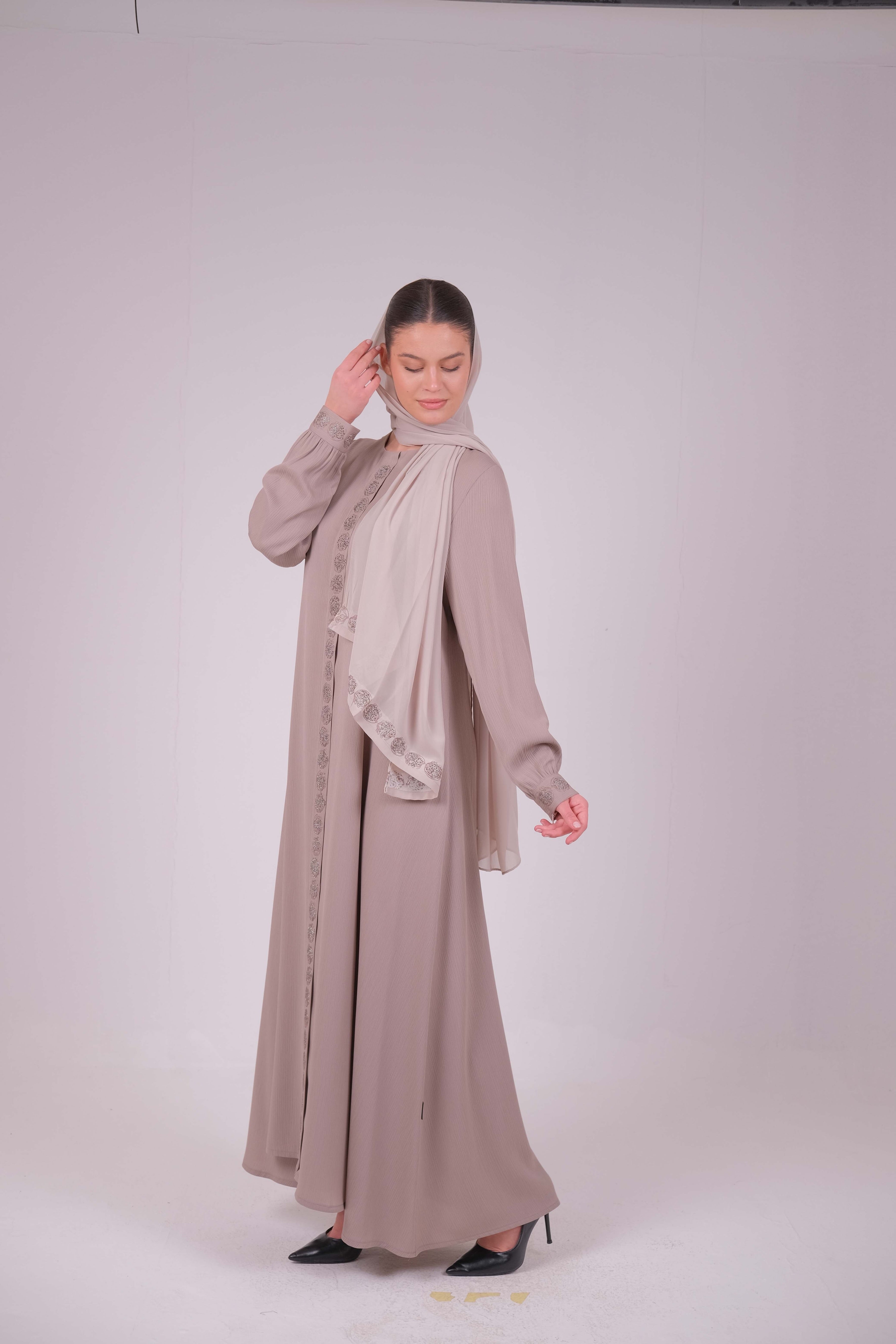 Qamar Abaya