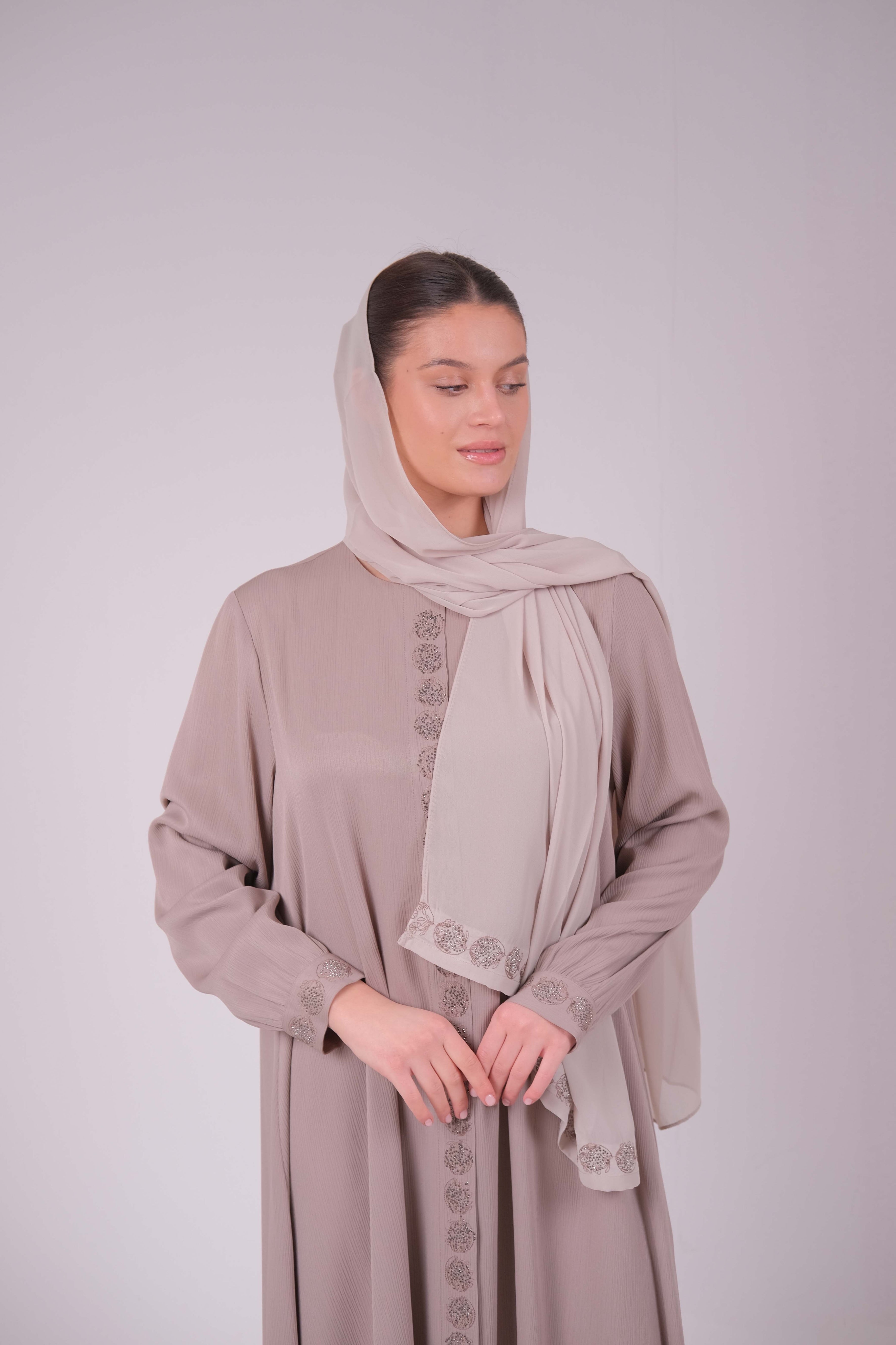 Qamar Abaya