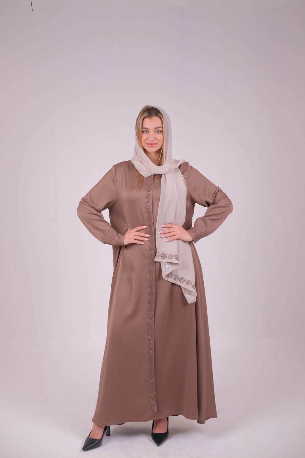 Qamar Abaya