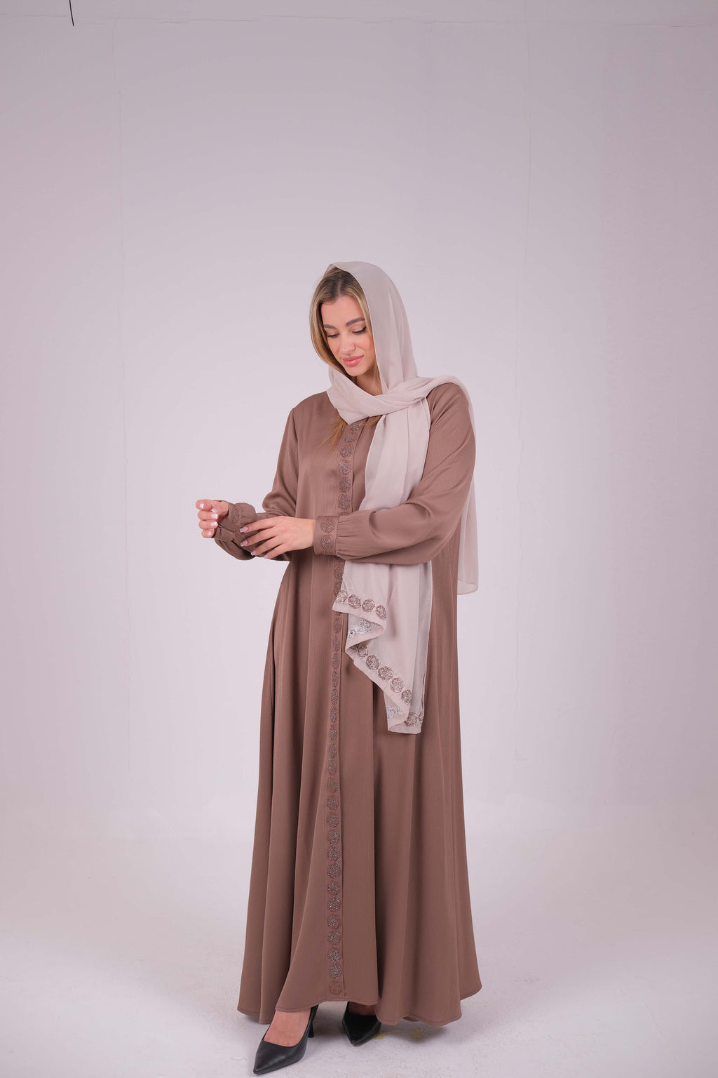 Qamar Abaya