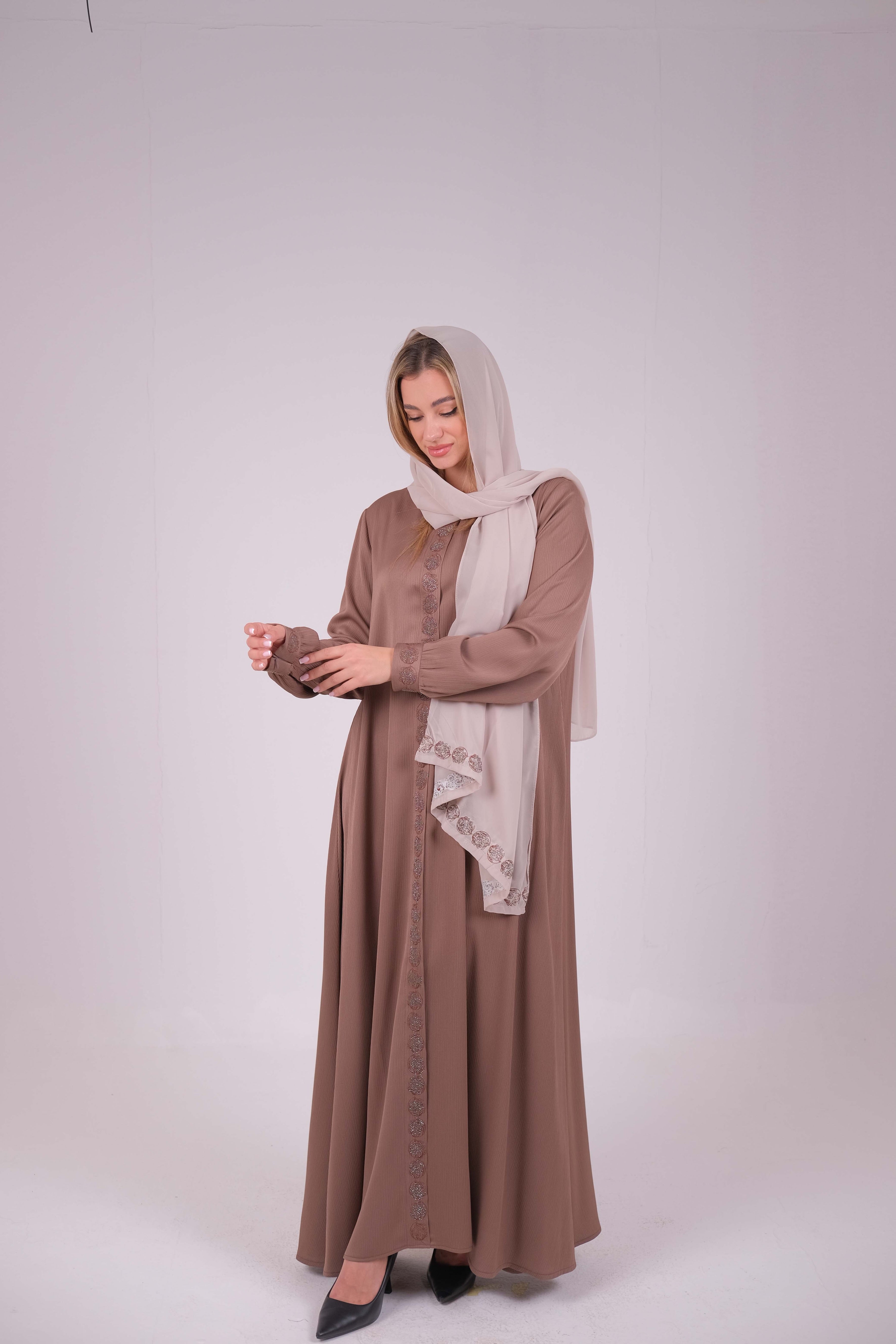 Qamar Abaya