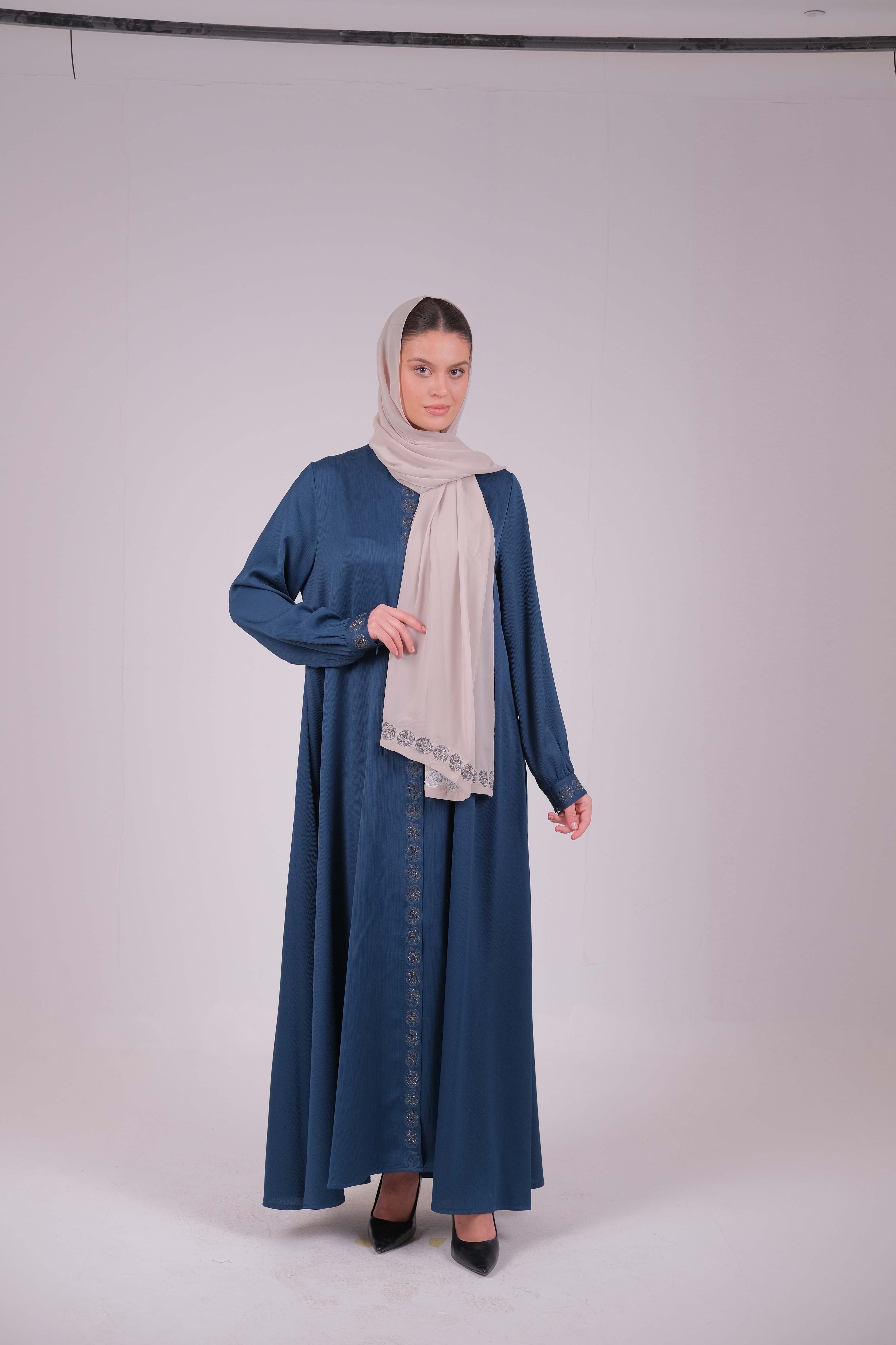 Qamar Abaya