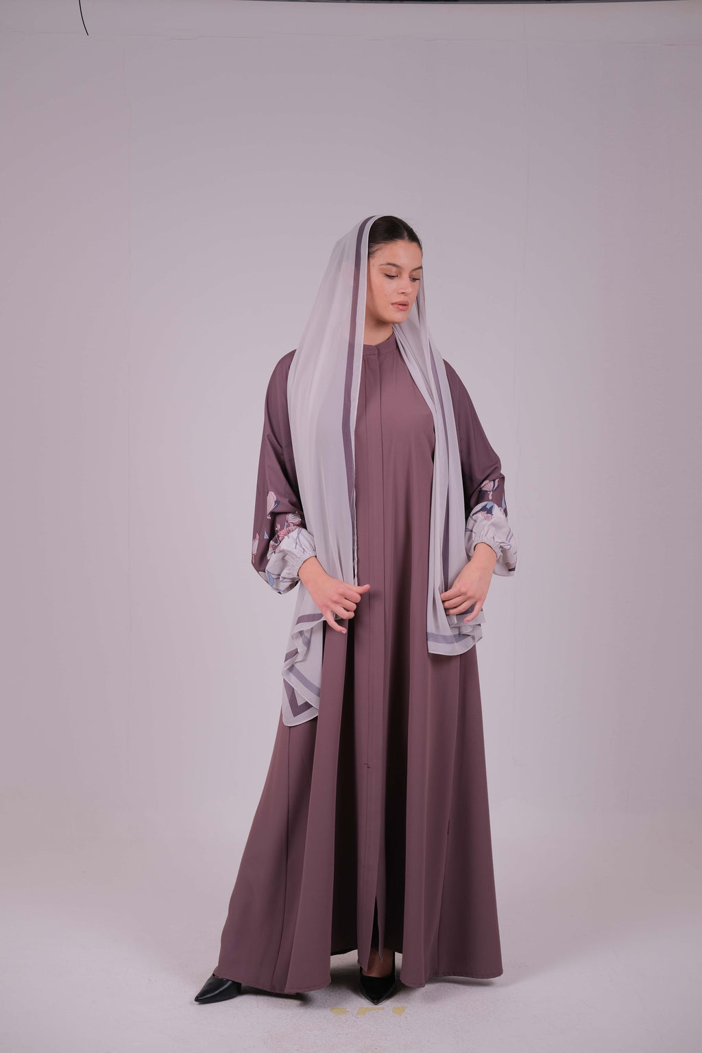 Qamar Abaya