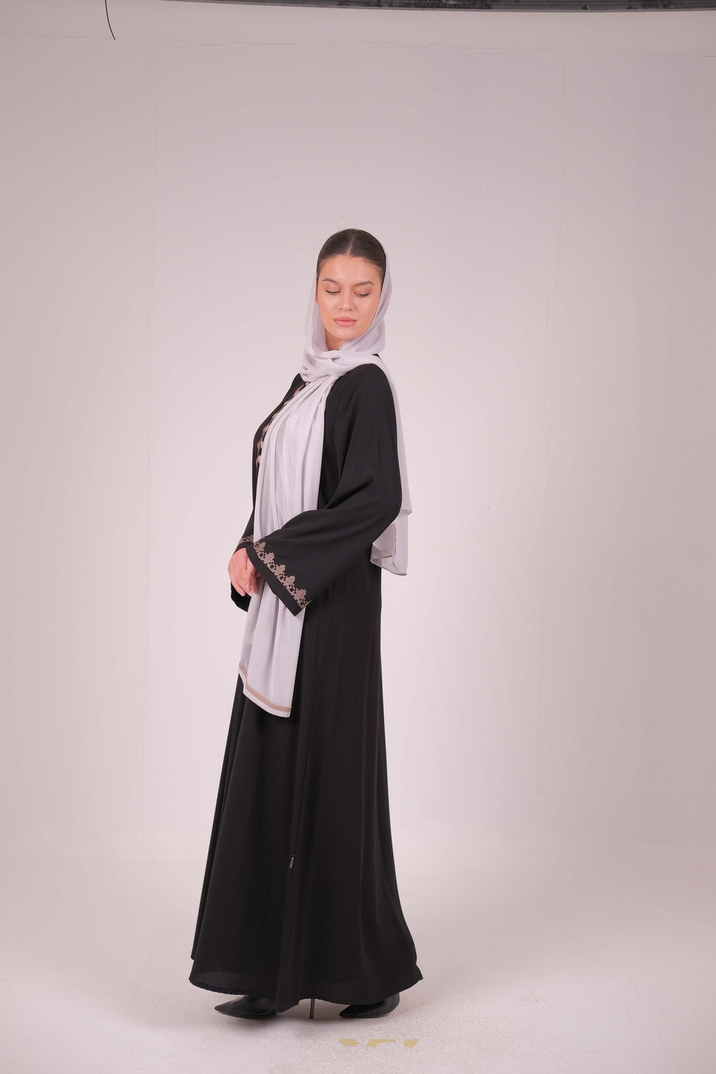 Arabesque Abaya