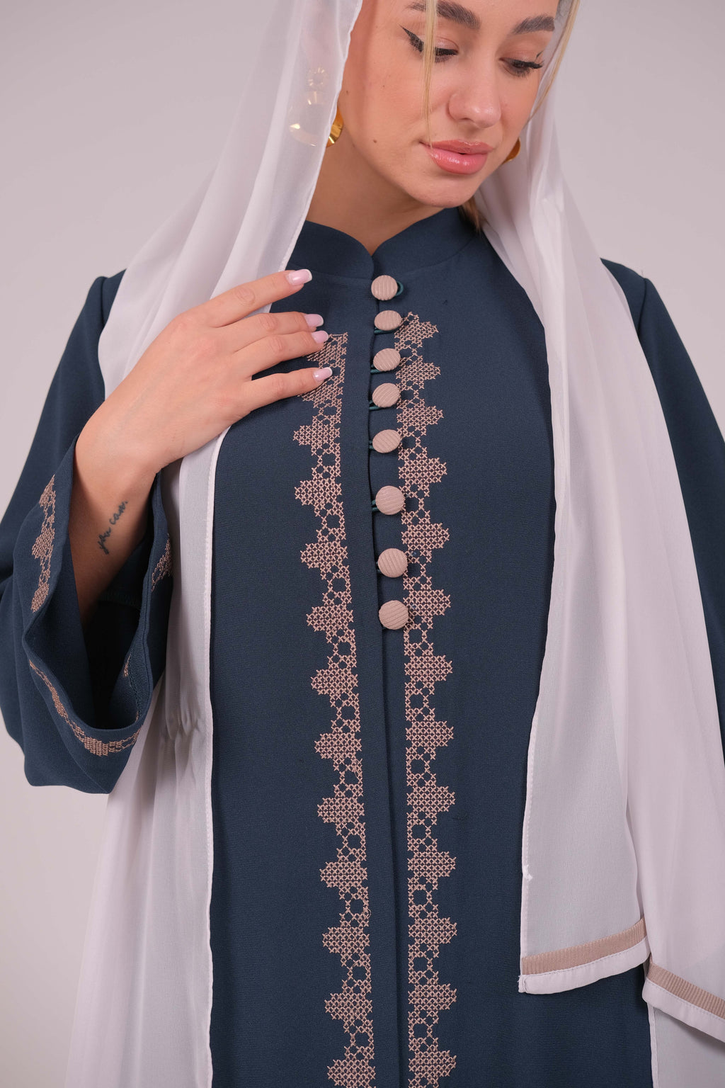 Arabesque Abaya