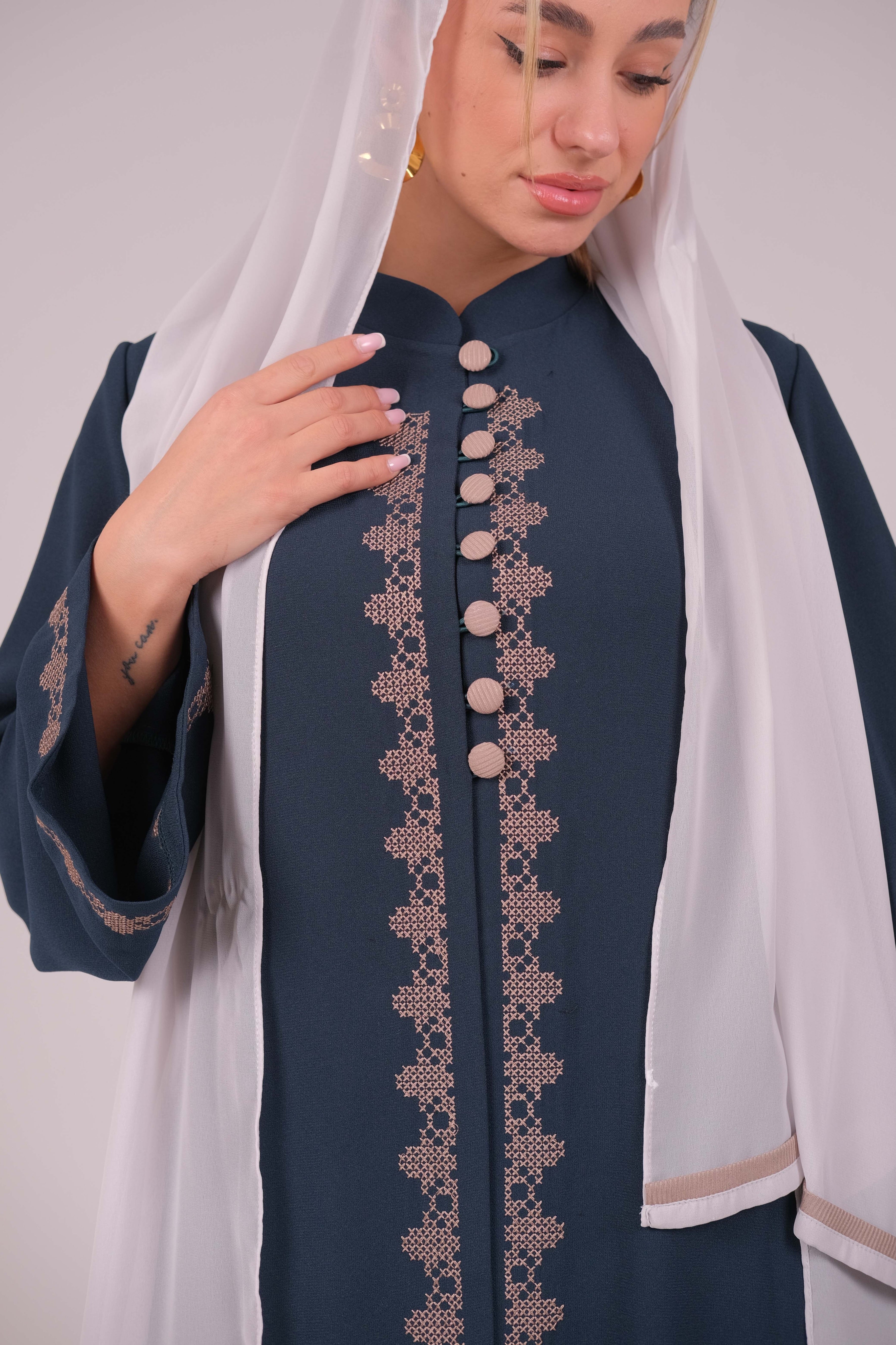 Arabesque Abaya